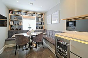 Banquette Dining Area- click for photo gallery